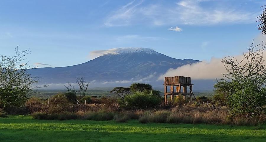 Aa Lodge Amboseli Exterior foto